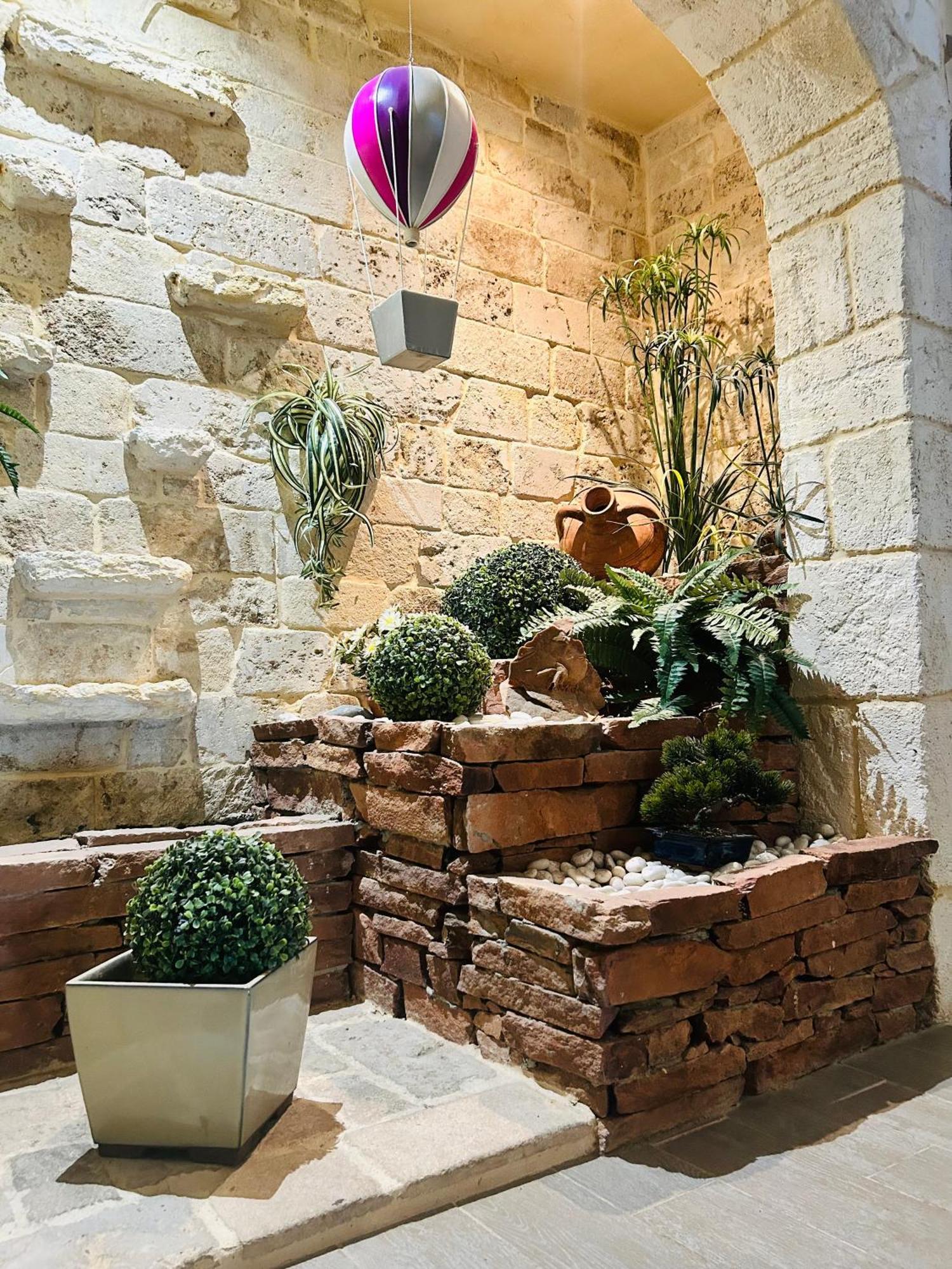 Logis Hotel L'Ayguelade Bielle ภายนอก รูปภาพ
