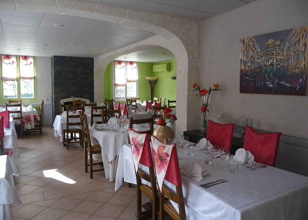 Logis Hotel L'Ayguelade Bielle ภายนอก รูปภาพ