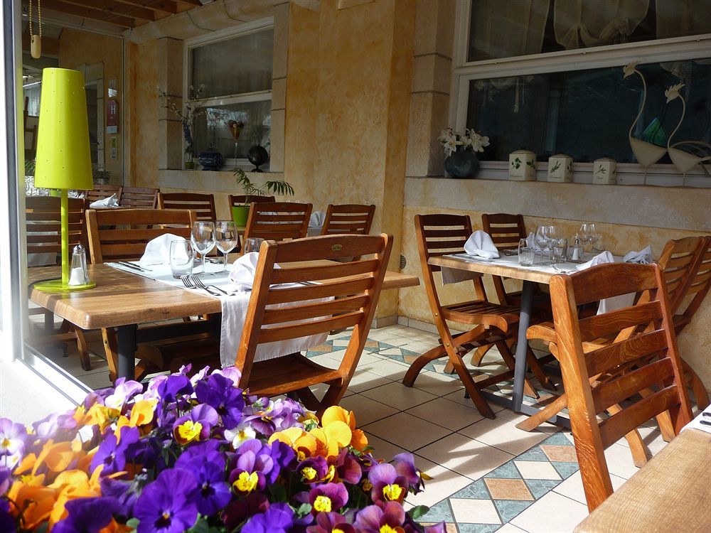Logis Hotel L'Ayguelade Bielle ภายนอก รูปภาพ