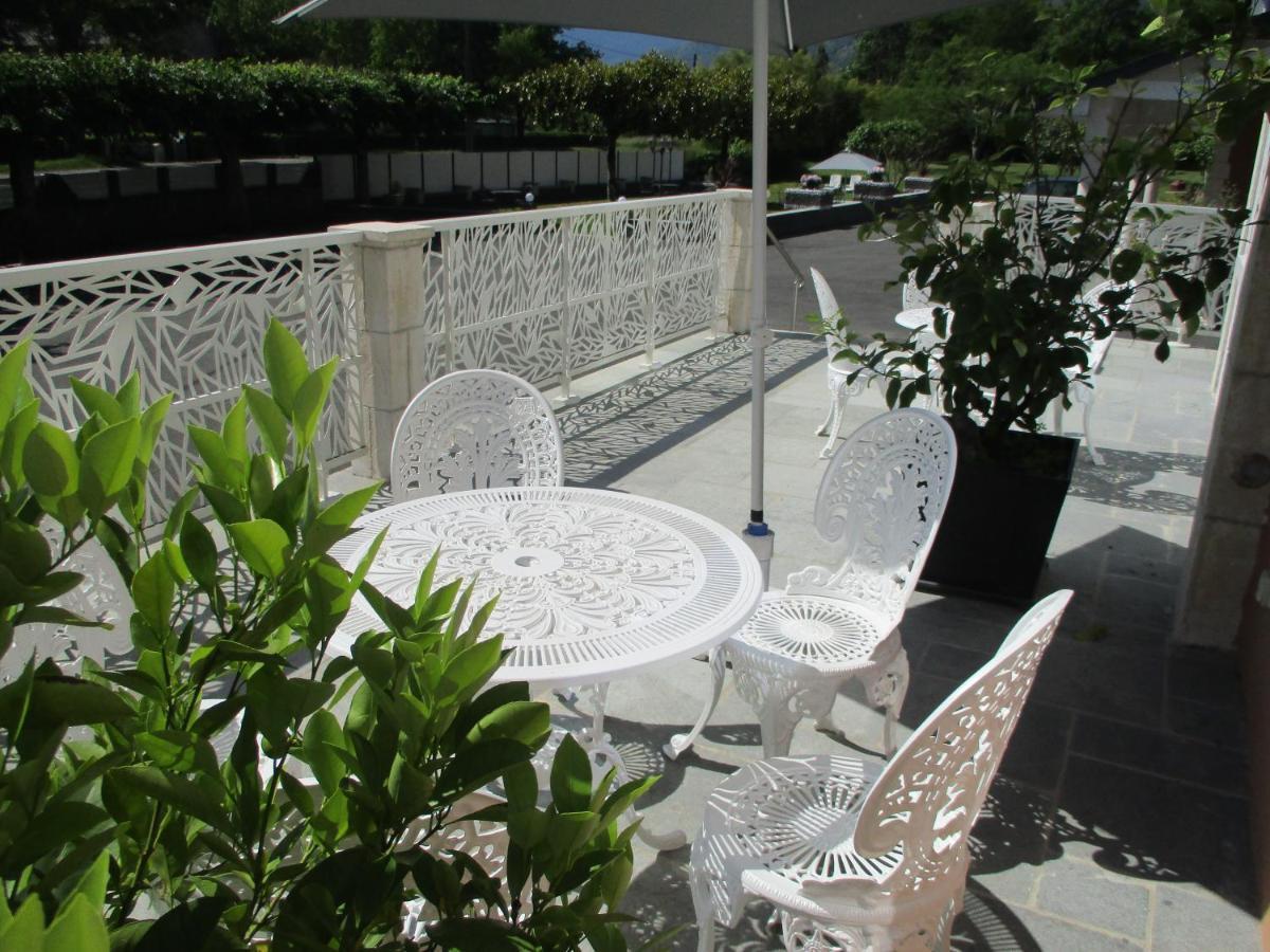 Logis Hotel L'Ayguelade Bielle ภายนอก รูปภาพ